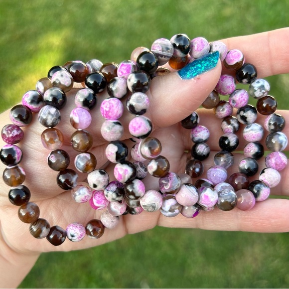 Pink orca agate 8mm (dyed pink) - Picture 4 of 4